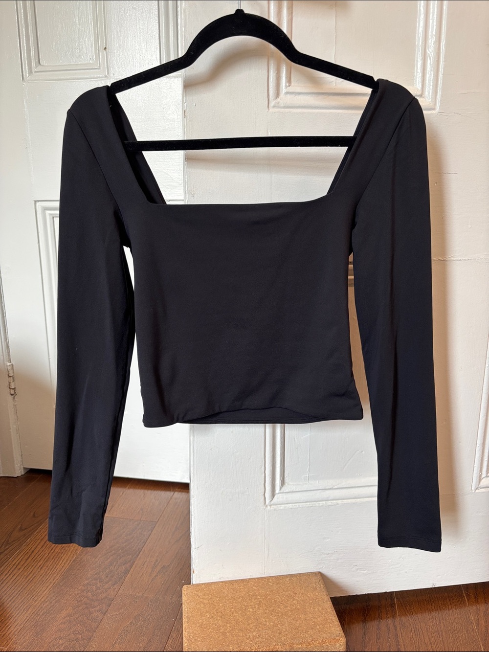 Babaton Black Square-Neck Long Sleeve Top